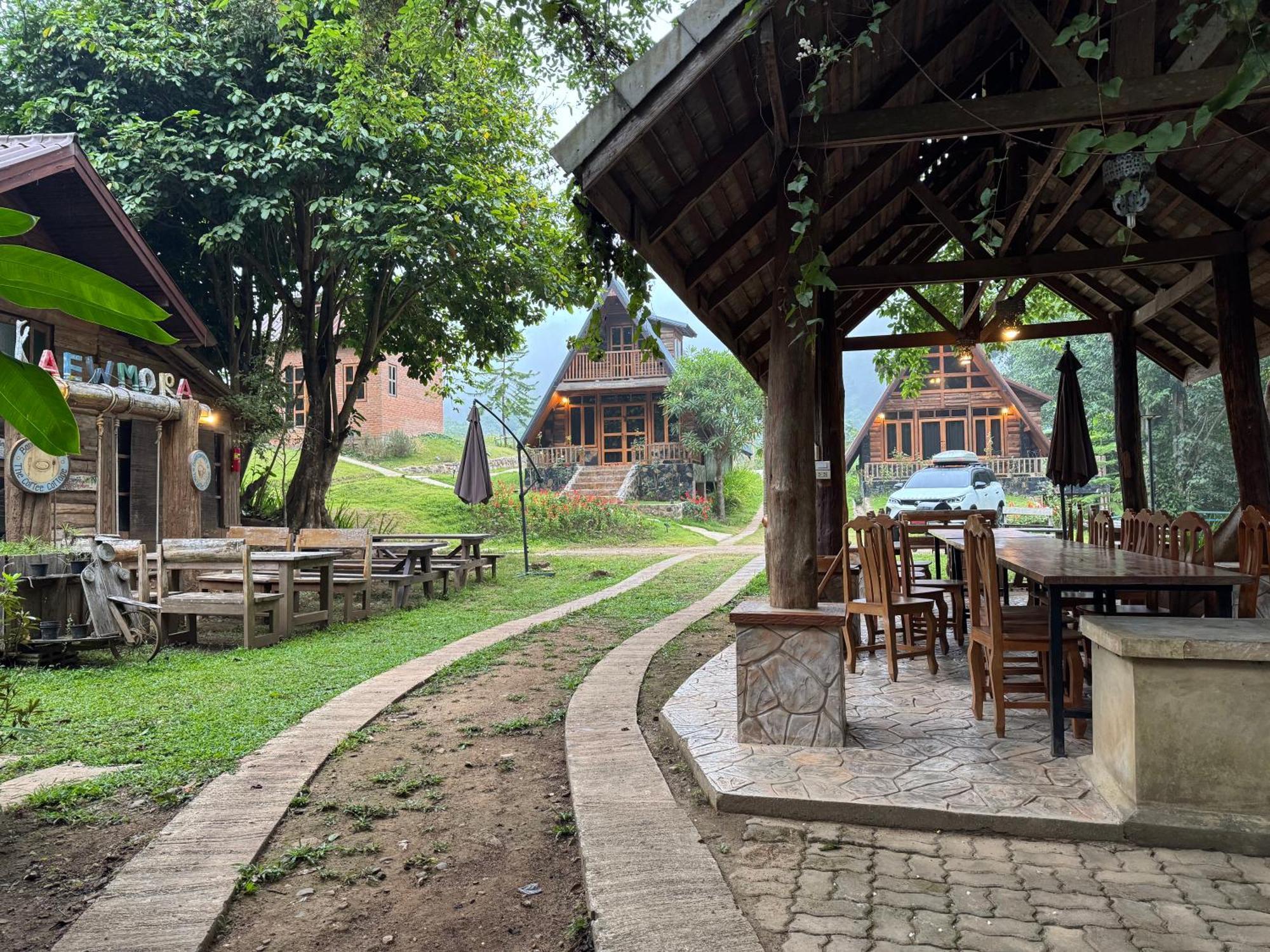Ban Kaew Mo Ra Glamping & Restaurant Ξενοδοχείο Pang Mapha Εξωτερικό φωτογραφία