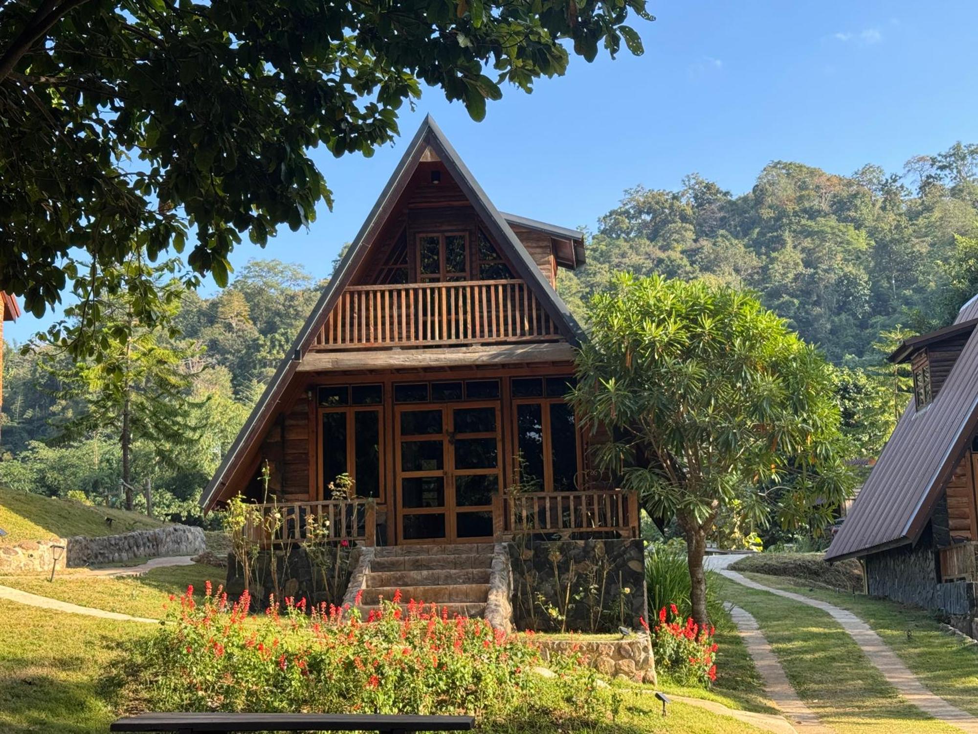 Ban Kaew Mo Ra Glamping & Restaurant Ξενοδοχείο Pang Mapha Εξωτερικό φωτογραφία